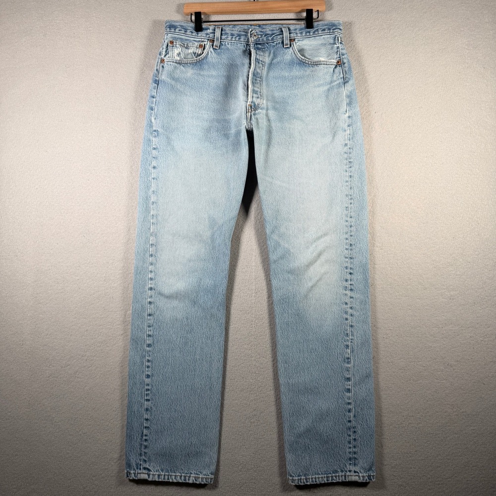 Vintage Levis 501 Jeans Mens 36x34 Light Wash Straight Leg Made in USA 2002